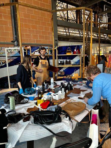 Le Printemps and Tingit present an exclusive workshop: “Leather Bag Restoration”